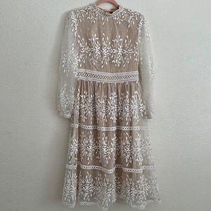 Ivy City Co Sicily Dress in Champagne